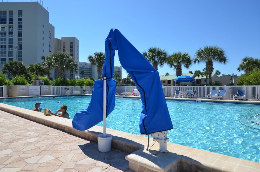 Shoreline 1104 Condo by RedAwning — 4-Star Luxury Hotel in Destin, United States