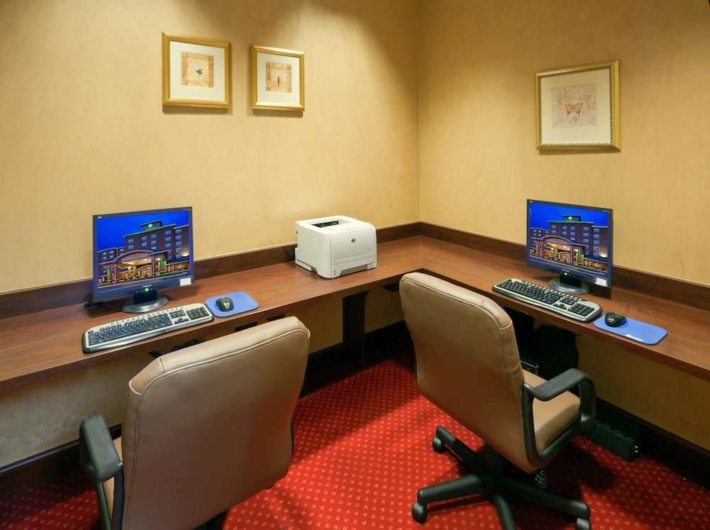 Holiday Inn Chantilly Dulles Expo Center by IHG - photo 31