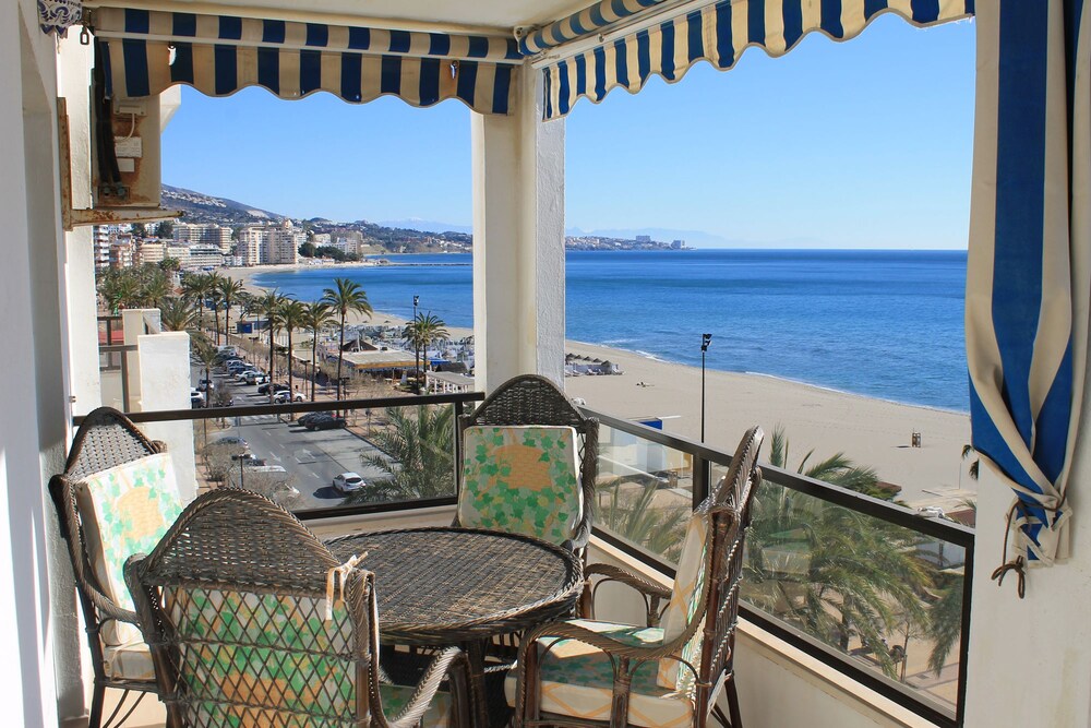 Girolamar Apartment — 4-Star Luxury Hotel in Fuengirola, Spain