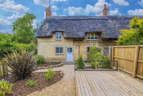 Blackbird Cottage — 4-Star Luxury Hotel in Kettering, United Kingdom