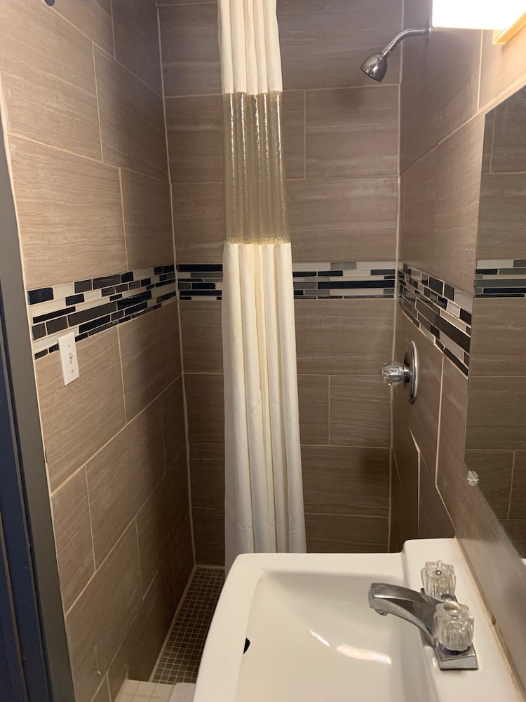 Stadium View Inn - photo 19
