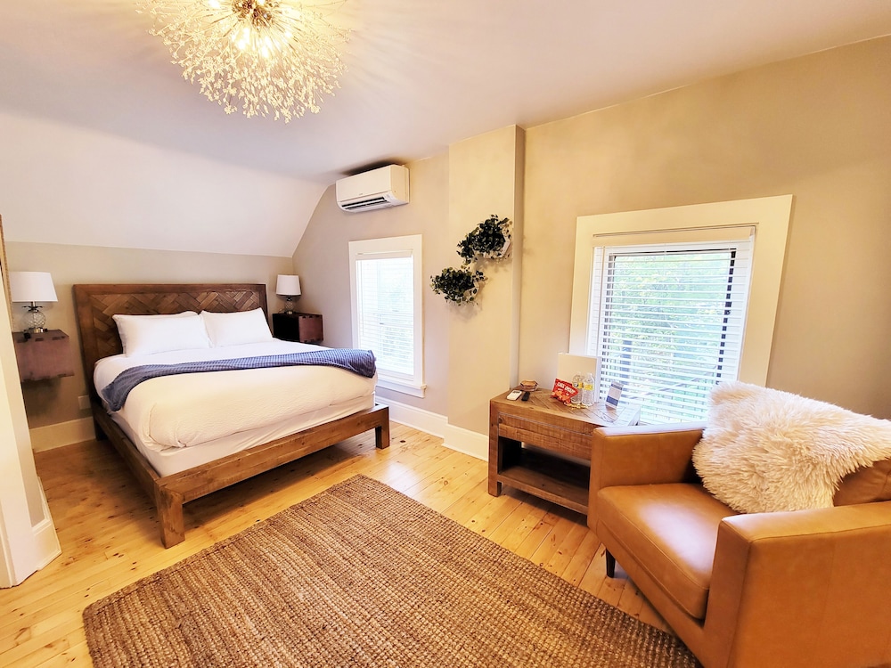 Historic GG Barnum Mansion by Heirloom Boutique Collection - photo 23