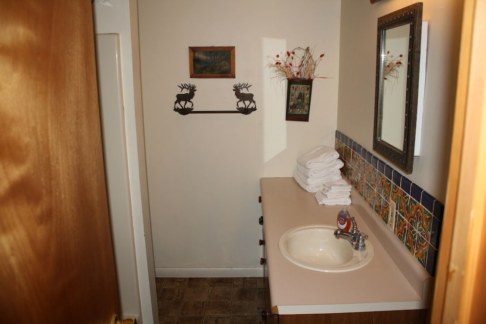 The Historic Wapiti Lodge - photo 103