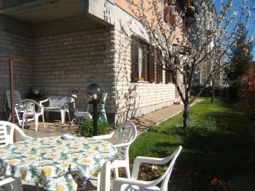 Casa Aralia con giardino — 4-Star Luxury Hotel in Chianciano Terme, Italy
