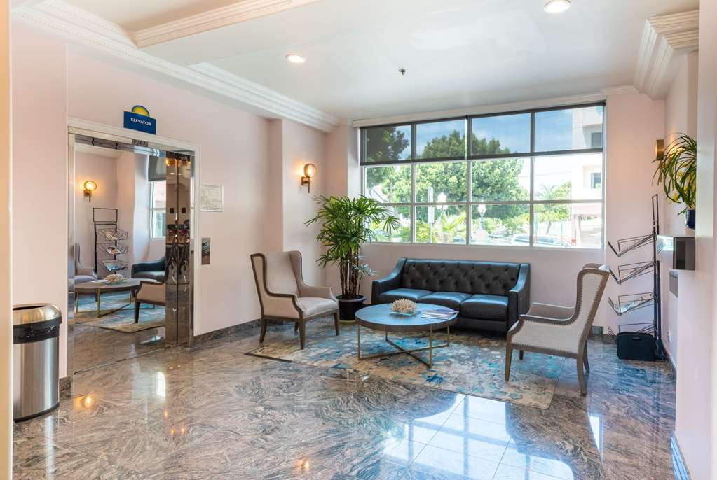 Days Inn by Wyndham Santa Monica - photo 11