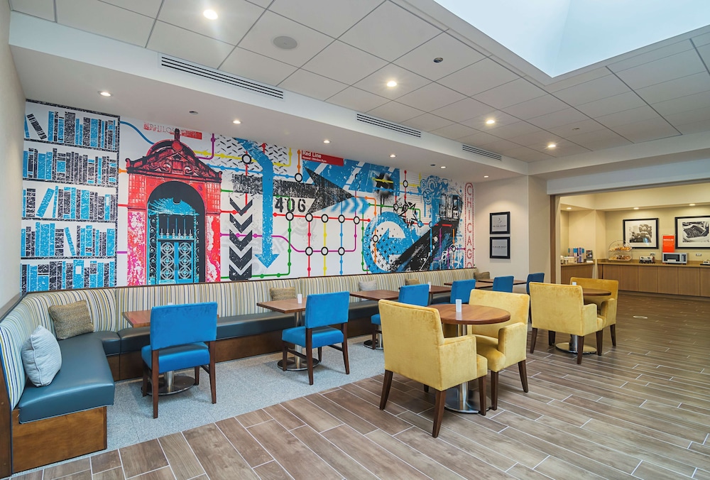 Hampton Inn Chicago North Loyola Station - photo 40