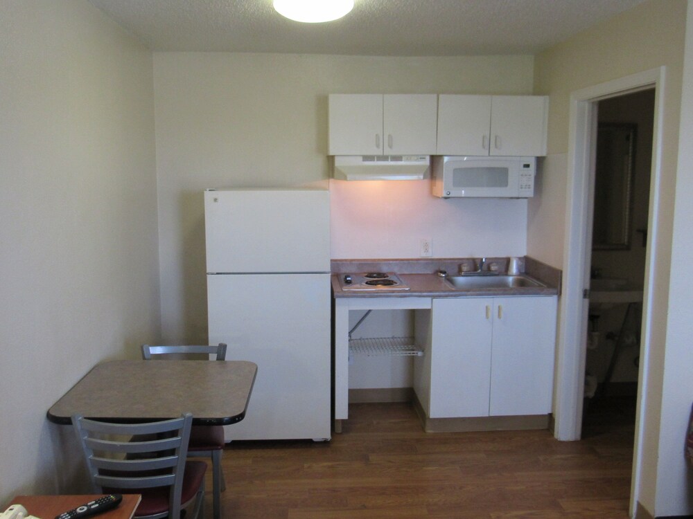 InTown Suites Extended Stay Nashville Bellevue - photo 12