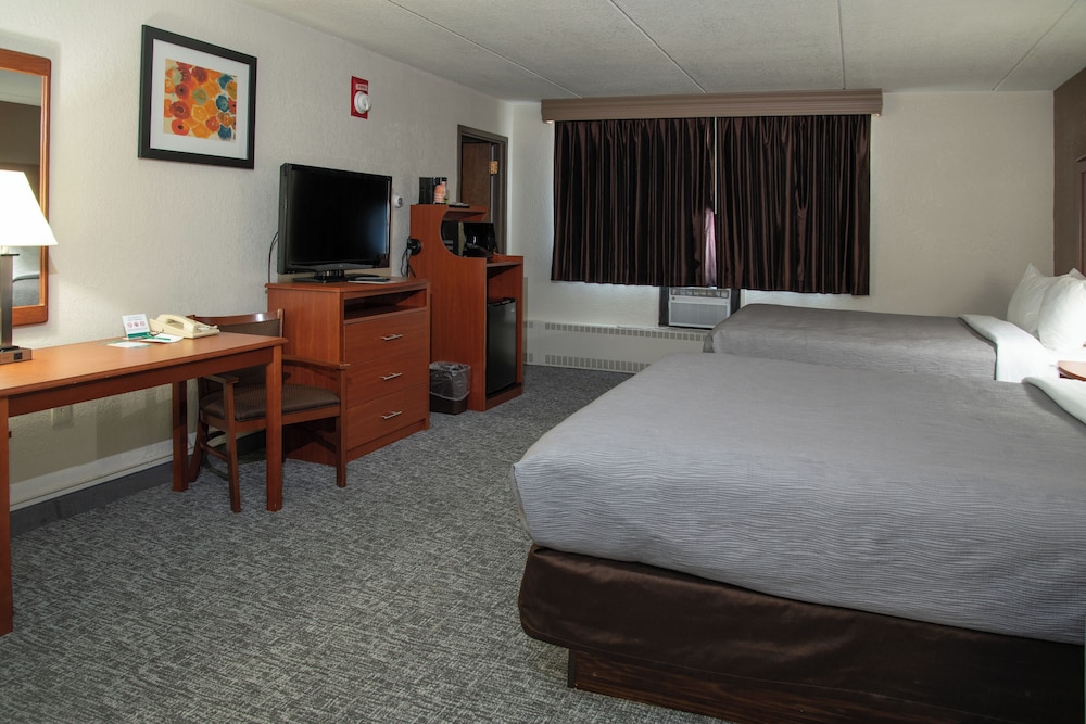 Quality Inn Stadium Area Green Bay Stadium - photo 11