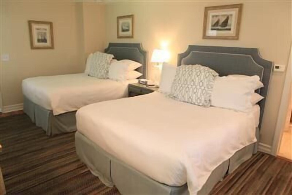Three Village Inn Stony Brook - photo 6