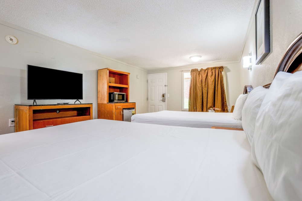 Cozy Garden Inn By OYO Hwy 40 Richmond - photo 24