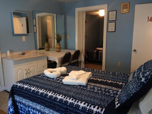The New Oceanic Inn - photo 17
