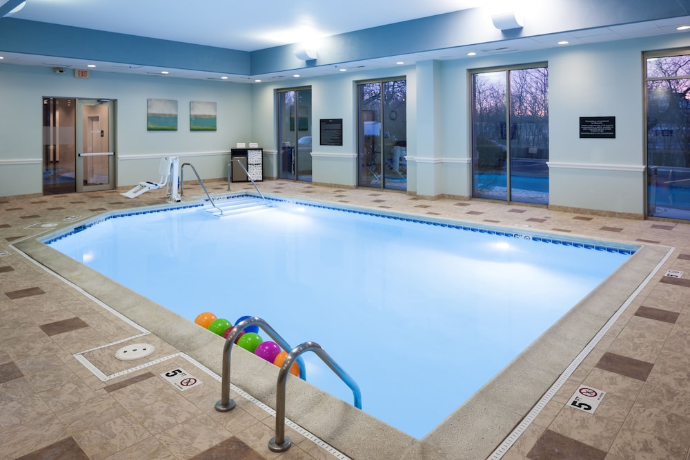 Hampton Inn & Suites Chicago North Shore Skokie - photo 51