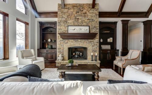 MountainView Luxury VIEWS Pool Table Hot Tub Gourmet Kitchen — hotel in Holcomb