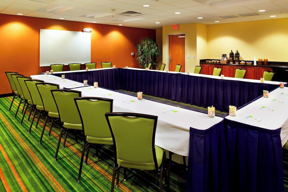 Fairfield Inn & Suites by Marriott Phoenix Midtown - photo 18