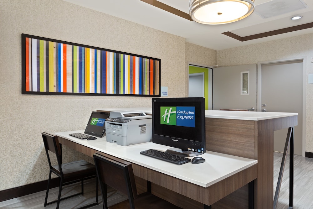 Holiday Inn Express Hotel & Suites Largo Clearwater by IHG - photo 19