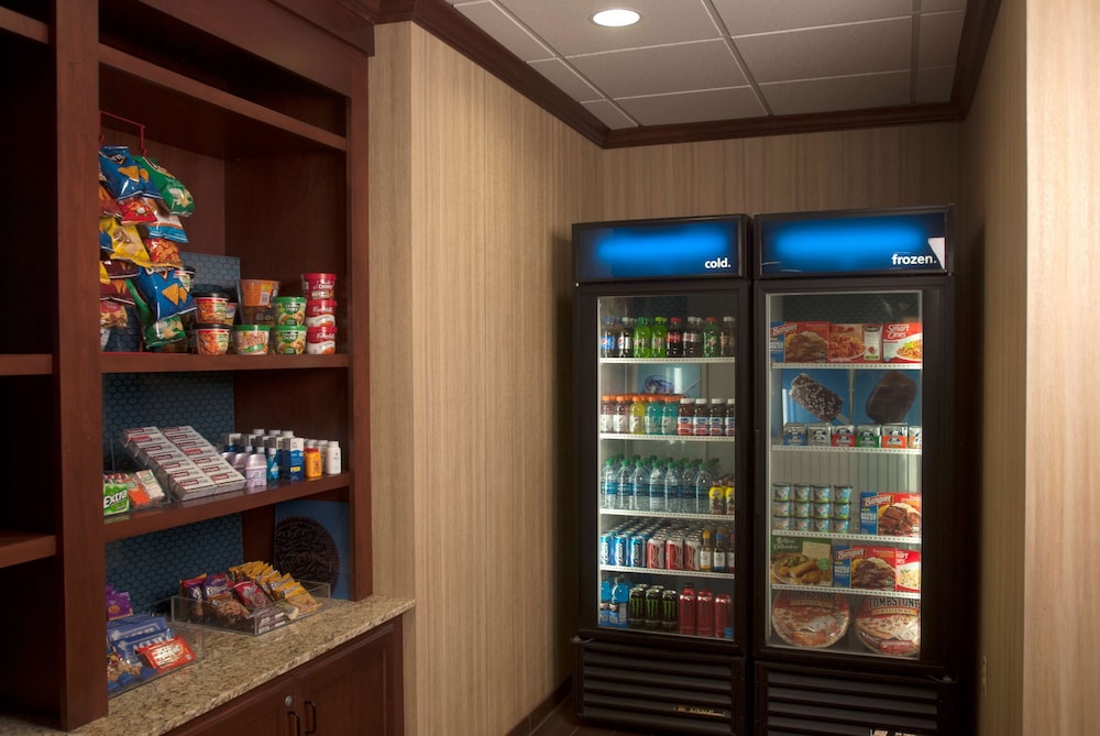 Hampton Inn Tomah - photo 27