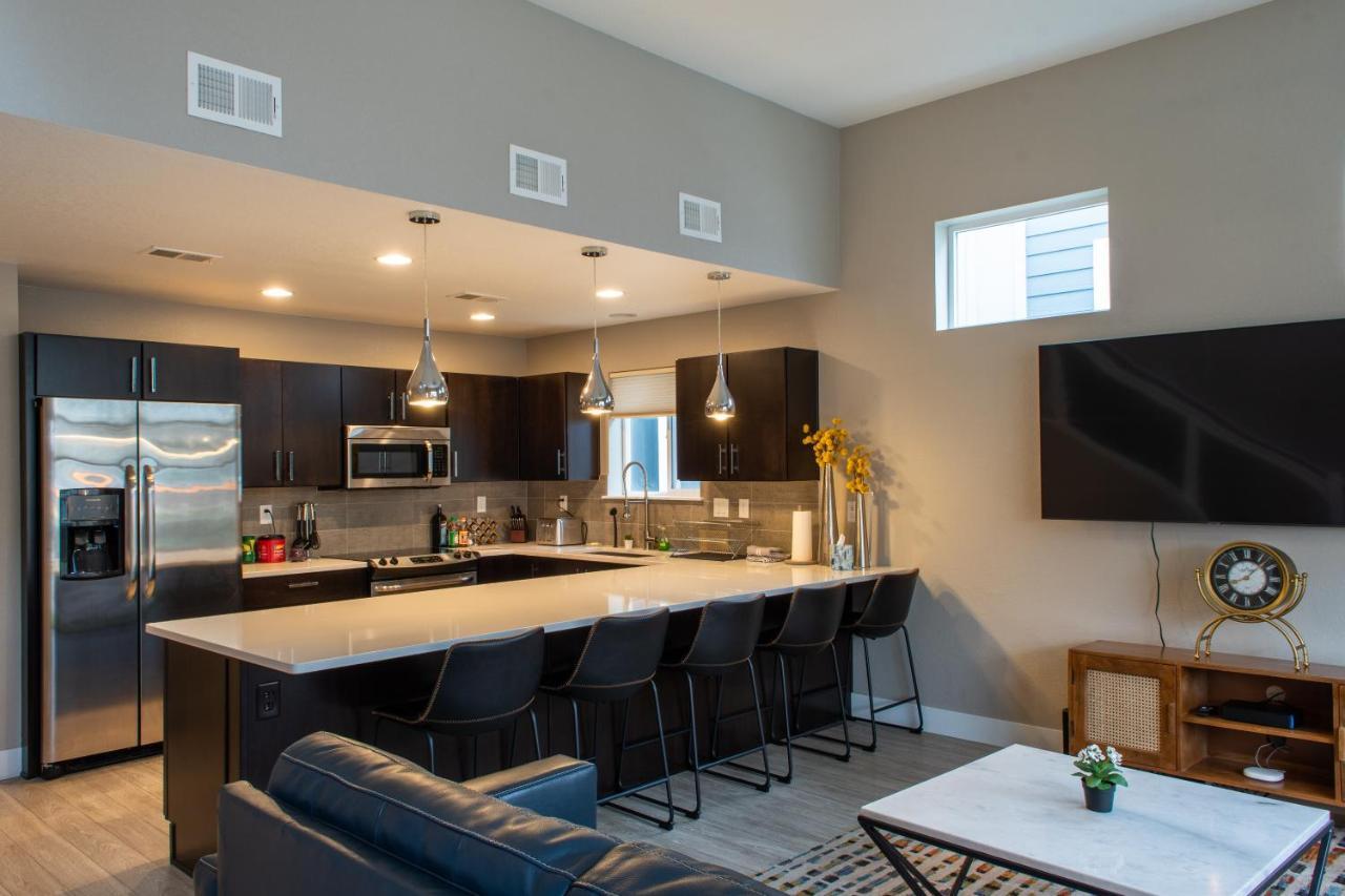 Modern Townhome Near Old Town Breweries & River in Fort Collins, United States
