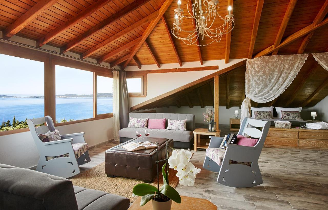 Archodiko Toliadi — 4-Star Luxury Hotel in Ouranoupolis, Greece