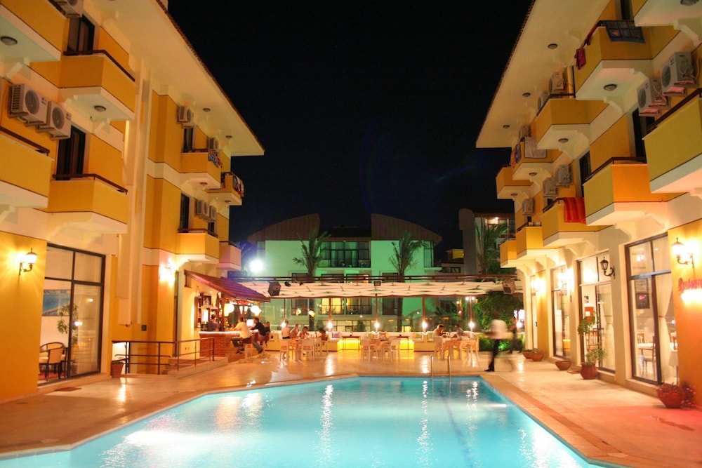 Albano - last minute hotel in Cesme