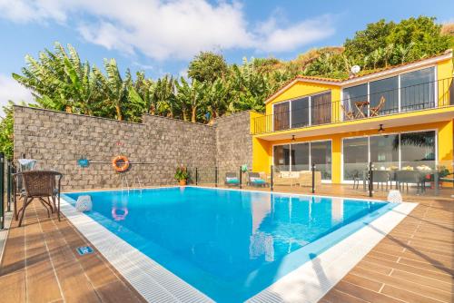 Zeza s house — 4-Star Luxury Hotel in Calheta, Portugal
