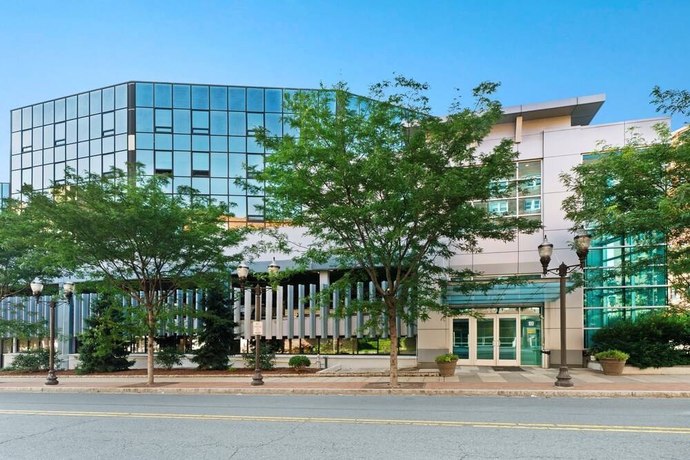 Global Luxury Suites on Prospect Street - photo 20