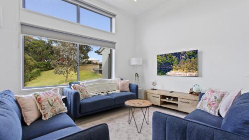 Habitat House Modern Family Retreat — 4-Star Luxury Hotel in Metung, Australia