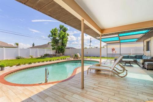 Charming Family Retreat Heated Pool Private Yard — Cape Coral — photo 4