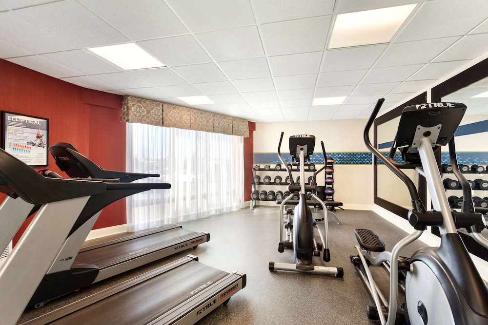 Hampton Inn Watertown - photo 19