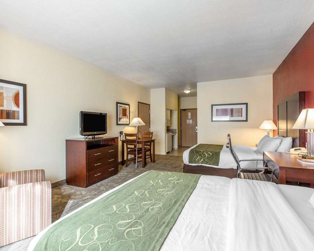 Comfort Suites Palm Desert I 10 - photo 24