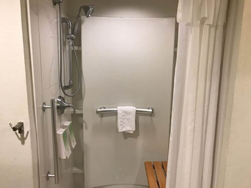Home2 Suites by Hilton Rahway - photo 30