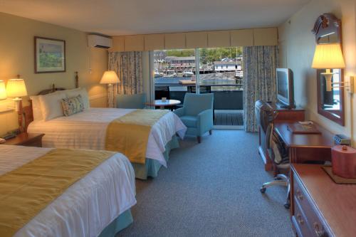 Brown's Wharf Inn - photo 29