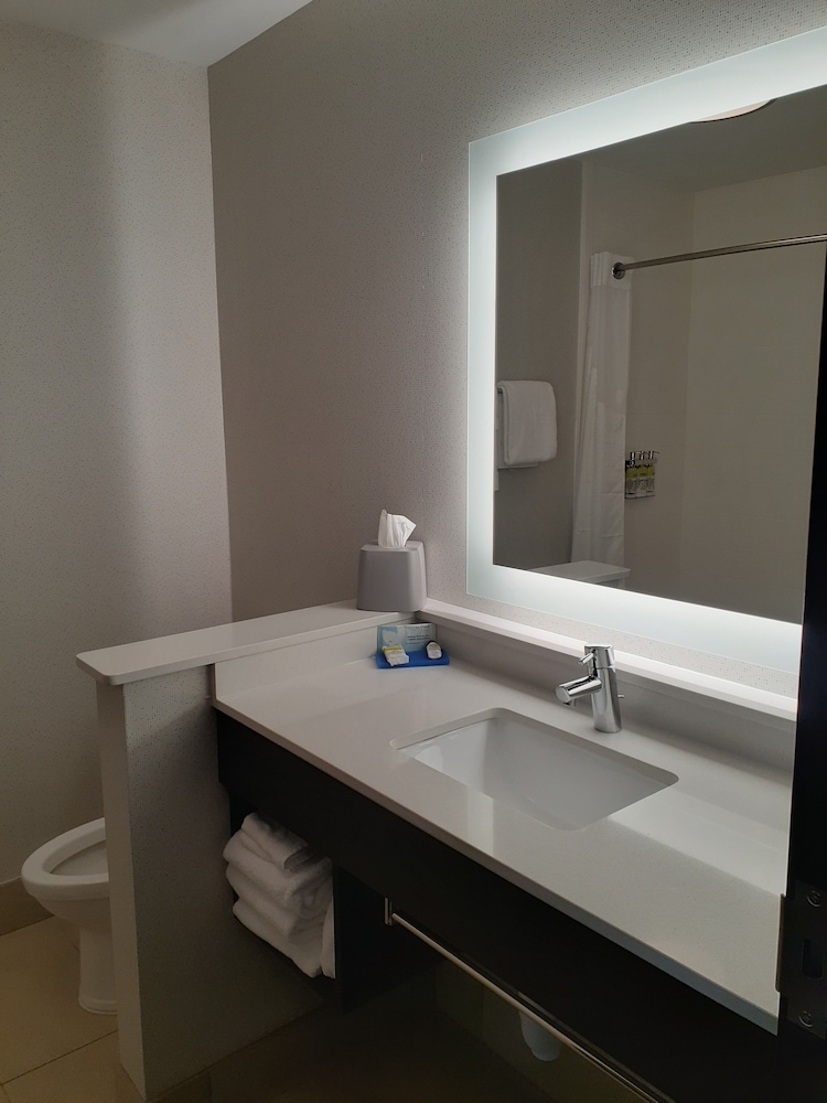 Holiday Inn Express Richburg by IHG - photo 20