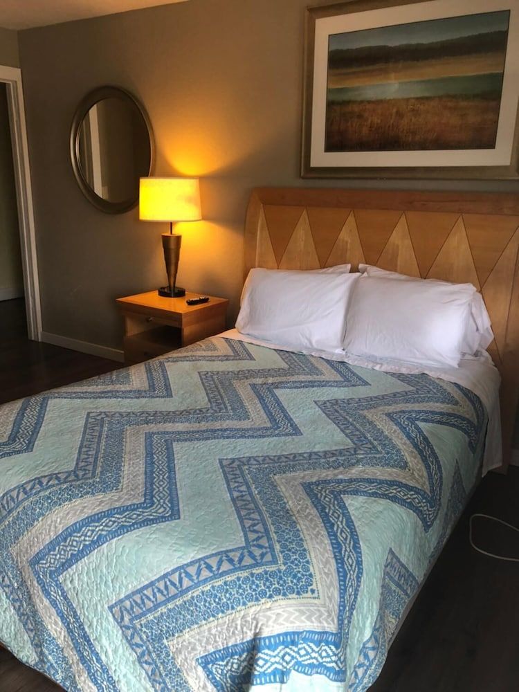 Avon Motel - photo 13