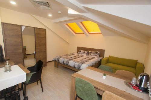 Sofia Family House Free Parking — 4-Star Luxury Hotel in Sofia, Bulgaria
