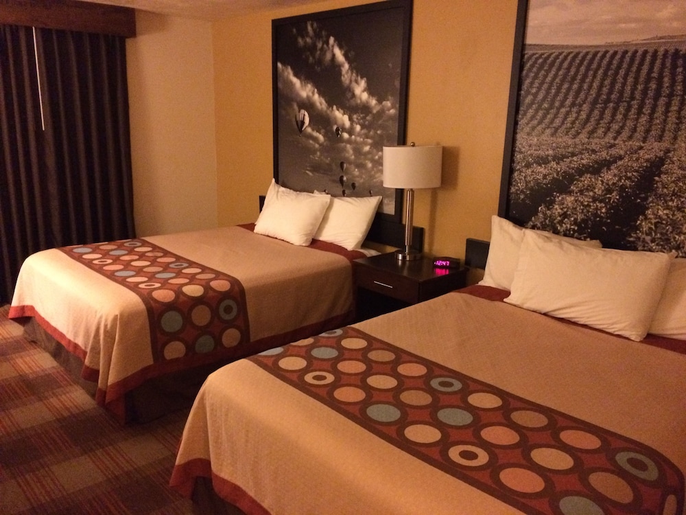 Super 8 by Wyndham Idaho Falls - photo 8