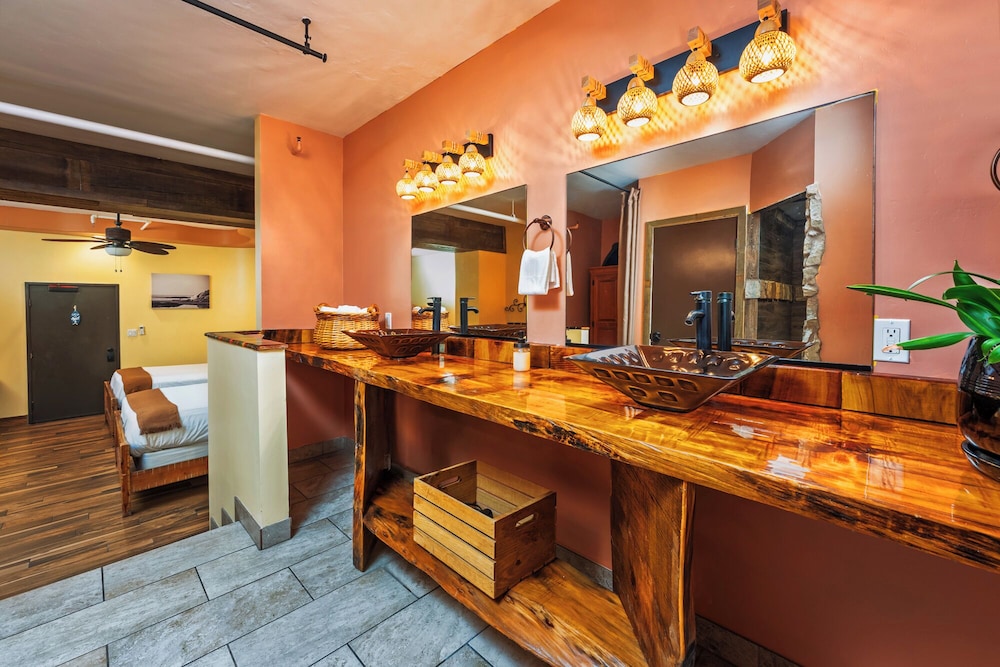 Nomads Hotel Near San Clemente Pier - photo 45