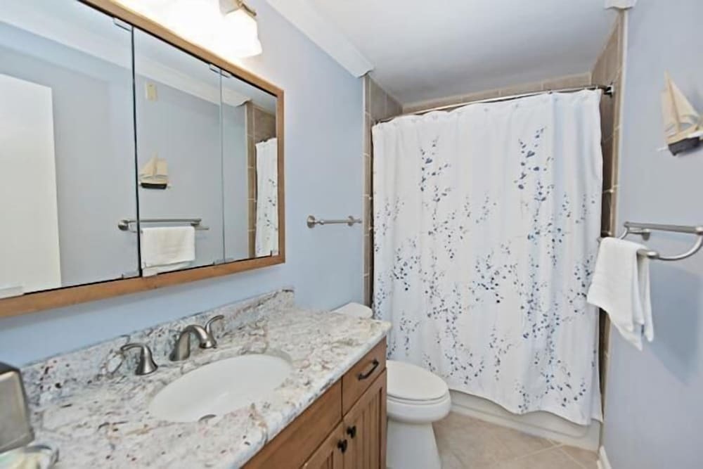 1023 Caravel Court at The Sea Pines Resort - photo 7
