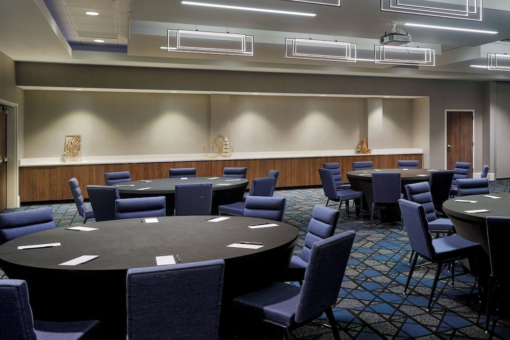 Courtyard by Marriott Carrollton - photo 50