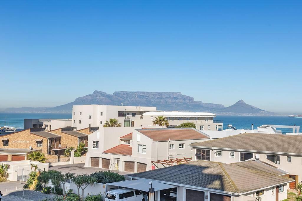 Atlantic Terraces 14 by HMH