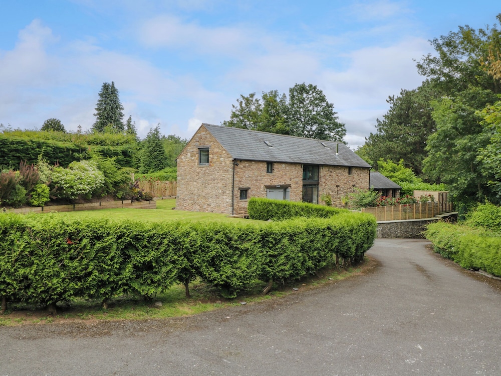 The Ivy Barn - last minute hotel in Abergavenny
