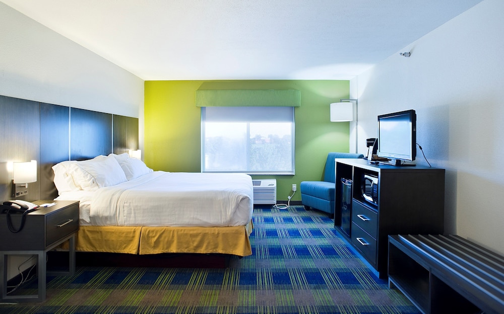 Holiday Inn Express Hotel & Suites Vermillion by IHG - photo 8
