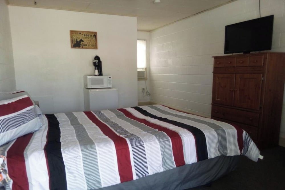 Love Hotels Murdo by OYO on Interstate 90 - photo 7
