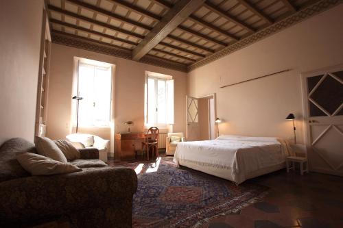 Navona Large 1BR Holiday House — 4-Star Luxury Hotel in Rome, Italy
