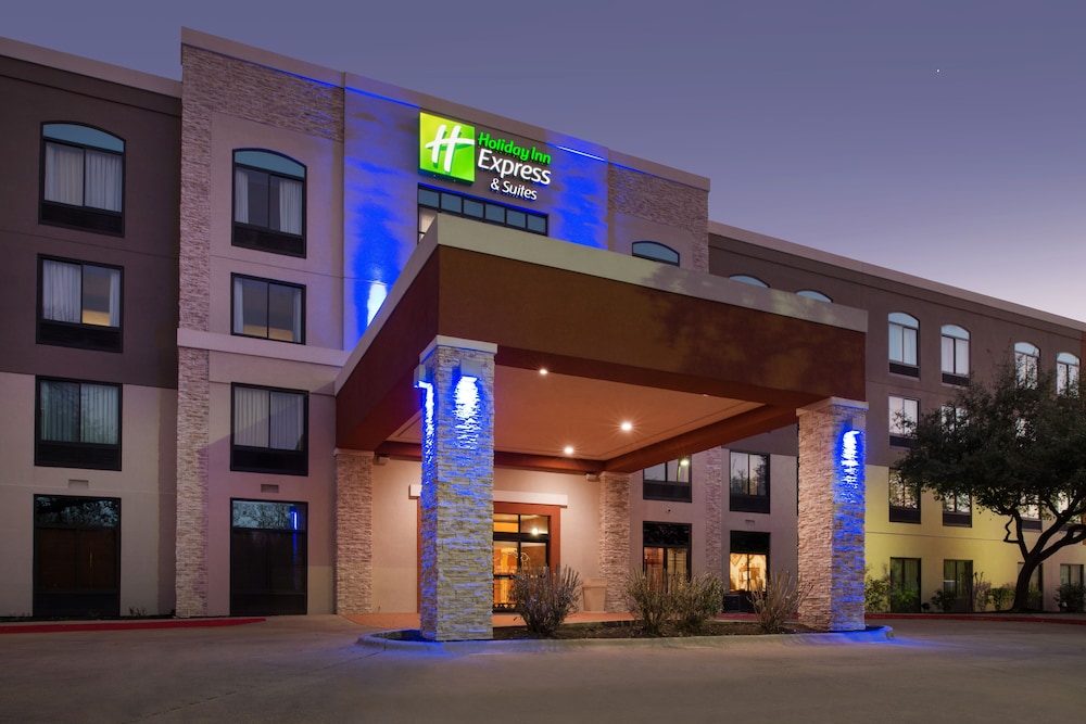 Holiday Inn Express & Suites Austin North Central by IHG - photo 48