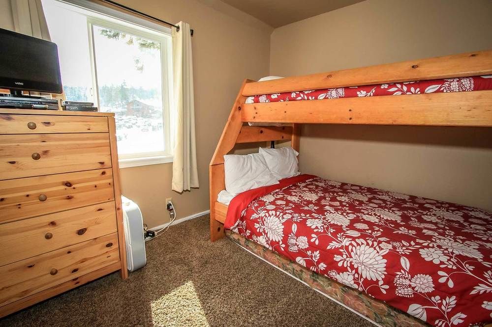 Bears Eye View Steps to Bear Mountain Ski Resort in Big Bear Lake, United States