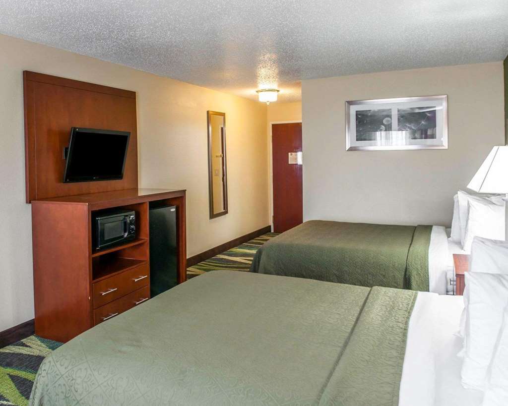 Quality Inn & Suites South Bend Airport - photo 19