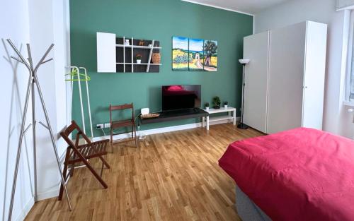 Green House 1 Min Metro 15 Min Duomo — 4-Star Luxury Hotel in Milan, Italy