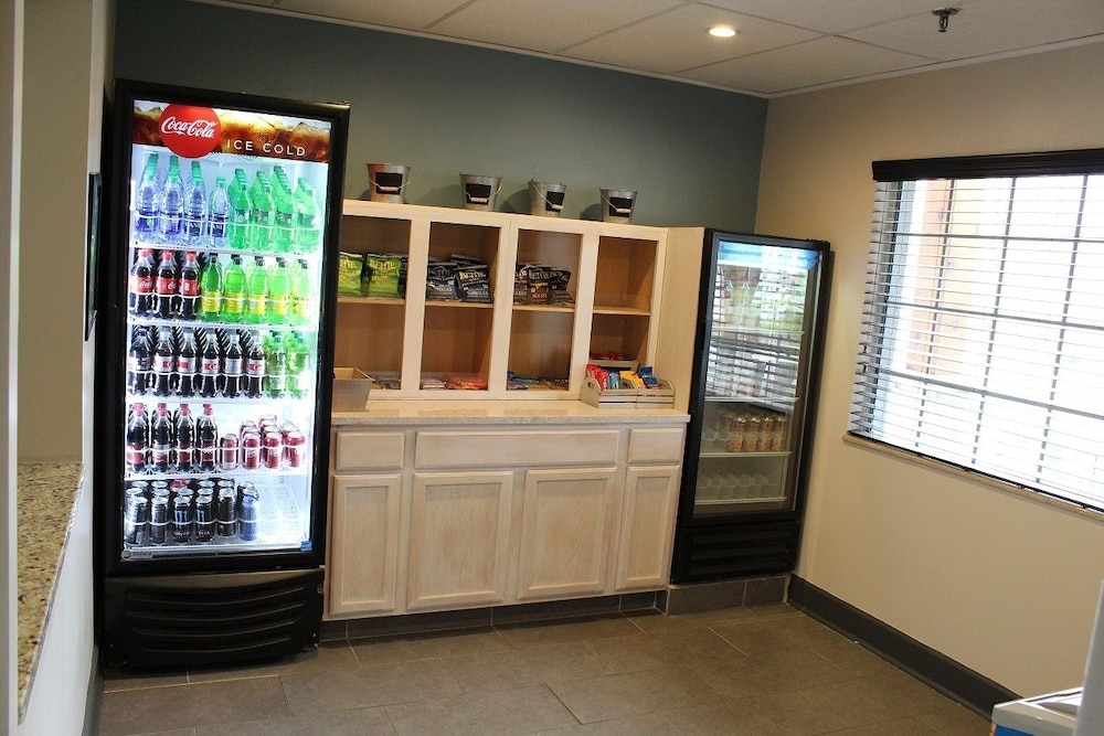 Country Inn & Suites by Radisson Charlotte I 85 Airport NC - photo 33