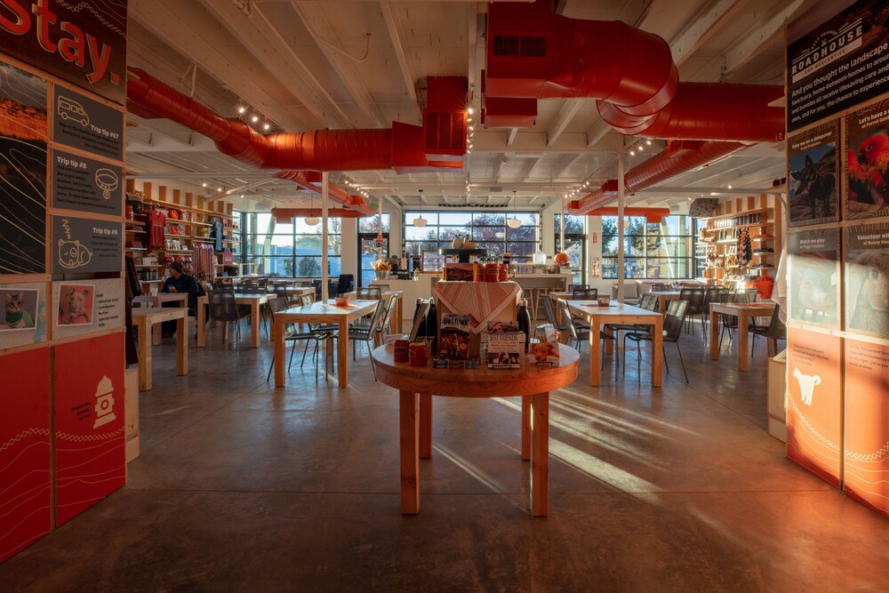 Best Friends Roadhouse and Mercantile - photo 11