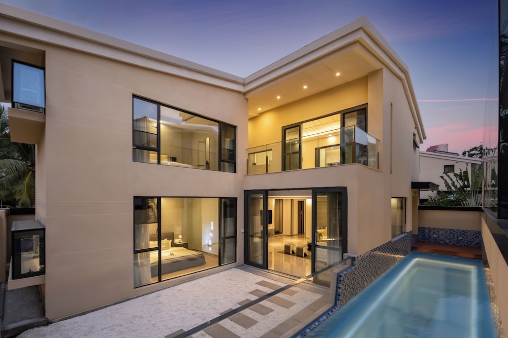 Sanya Haitang Bay Haiju Villa — 4-Star Luxury Hotel in Sanya, People's Republic of China
